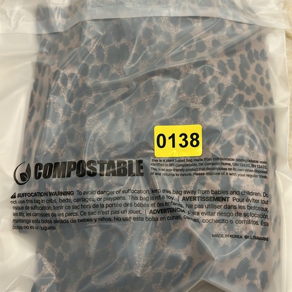 H&M | Wide Cut Leopard Print Chiffon Blouse |‎ Size 4 - Picture 10 of 10